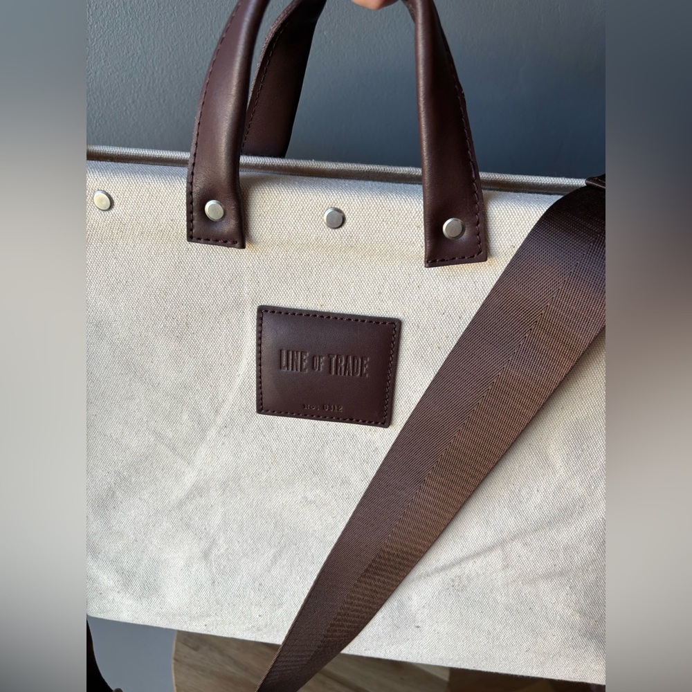 Line of Trade Weekender Bag - Off-White/Brown - Picture 13 of 13